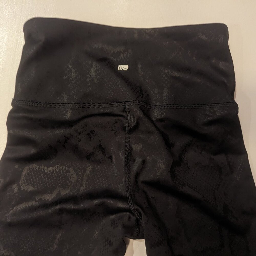 Marika Size Small Snake Print Black Leggings - Picture 3 of 14
